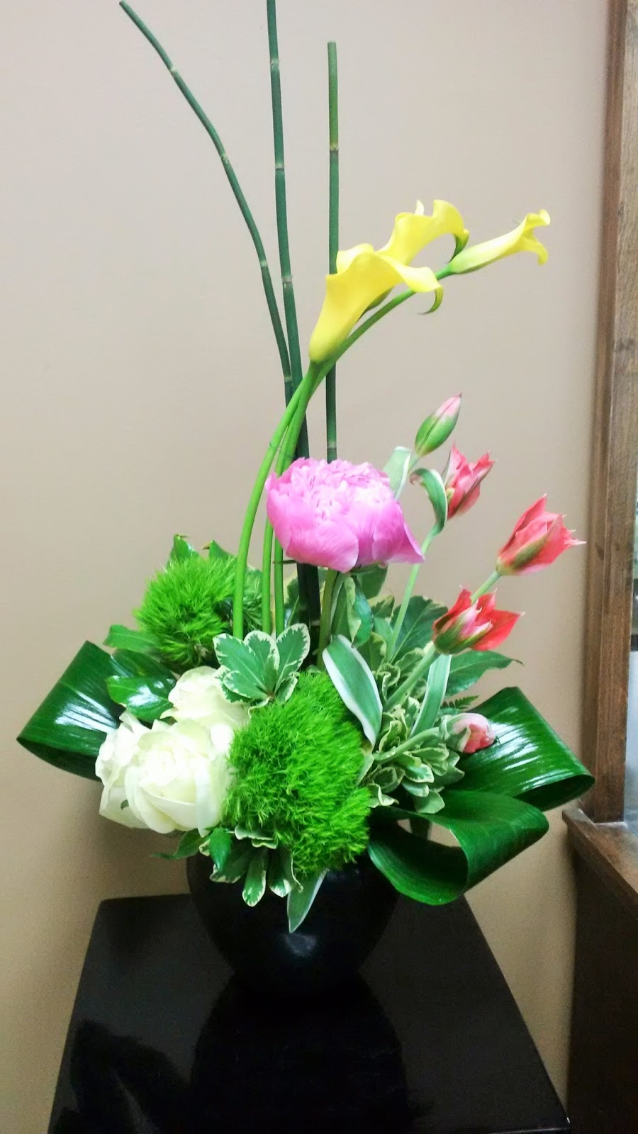 Uniquely Your Decor & Flowers | 1960 Dundas St W #5, Mississauga, ON L5K 2R9, Canada | Phone: (905) 916-6437