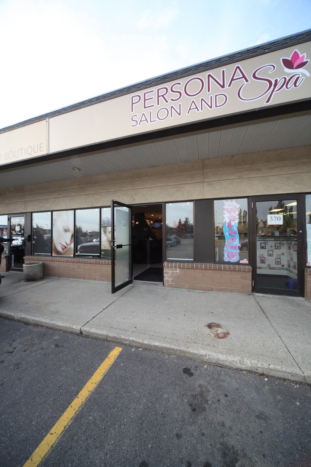 PERSONA Salon and Spa | 368 Bulyea Rd NW, Edmonton, AB T6R 2B3, Canada | Phone: (780) 758-9333