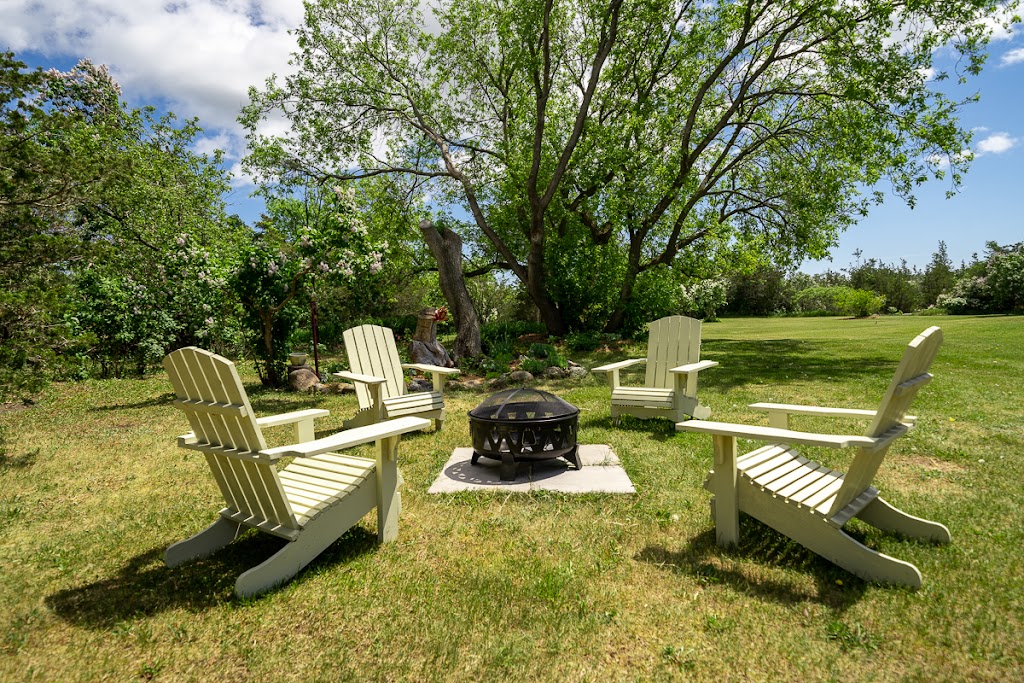 Lilac Lane B&B | 48 Mitchells Crossroad, Picton, ON K0K 2T0, Canada | Phone: (647) 927-1956