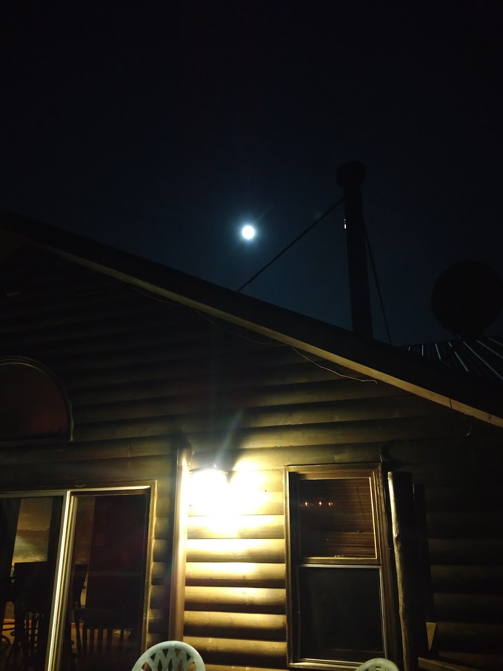 Ledges Edge Lodge | 82 Black Duck Lake Rd, Springfield, NS B0R 1H0, Canada | Phone: (902) 547-2343