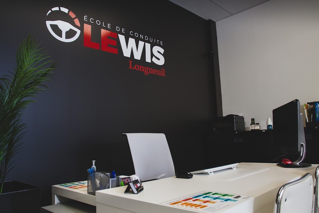 École de conduite Lewis Longueuil | 2866 Rue de Lyon, Longueuil, QC J4L 3R2, Canada | Phone: (450) 679-0111