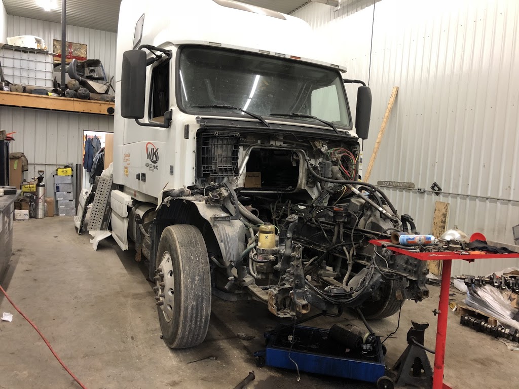 Akal Truck and Trailer Centre Inc. | 200 Transport Rd, Oakbank, MB R0E 1J0, Canada | Phone: (204) 777-0460