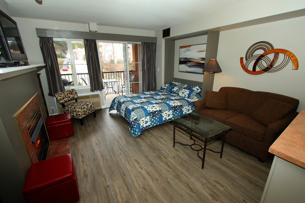 Borgata Lodge | 3185 Via Centrale, Kelowna, BC V1V 2A7, Canada | Phone: (250) 491-0881