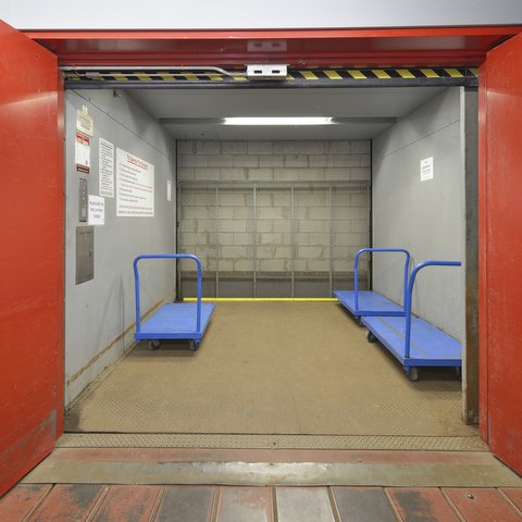 Centron Self Storage | 4500 Chesswood Dr, North York, ON M3J 2B9, Canada | Phone: (416) 739-0000