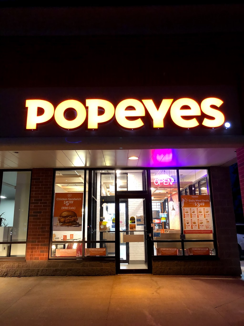 Popeyes Lousiana Kitchen | 4391 King St E, Kitchener, ON N2P 2G1, Canada | Phone: (519) 650-4343