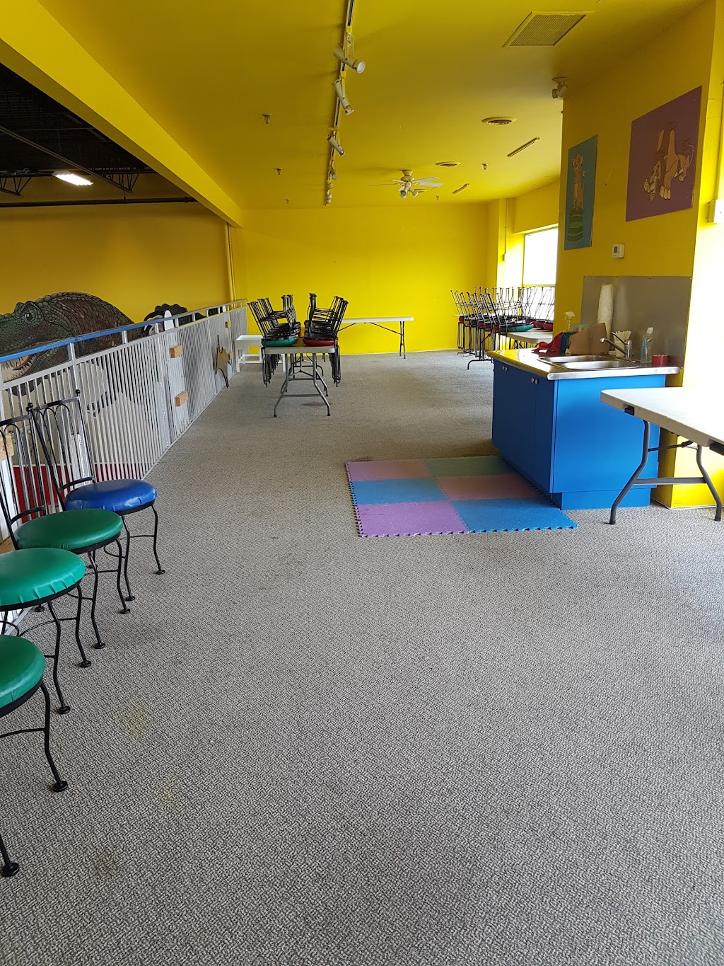 Markham Busy Buddies Indoor Playground | 114 Anderson Ave, Markham, ON L6E 1A5, Canada | Phone: (905) 201-0409