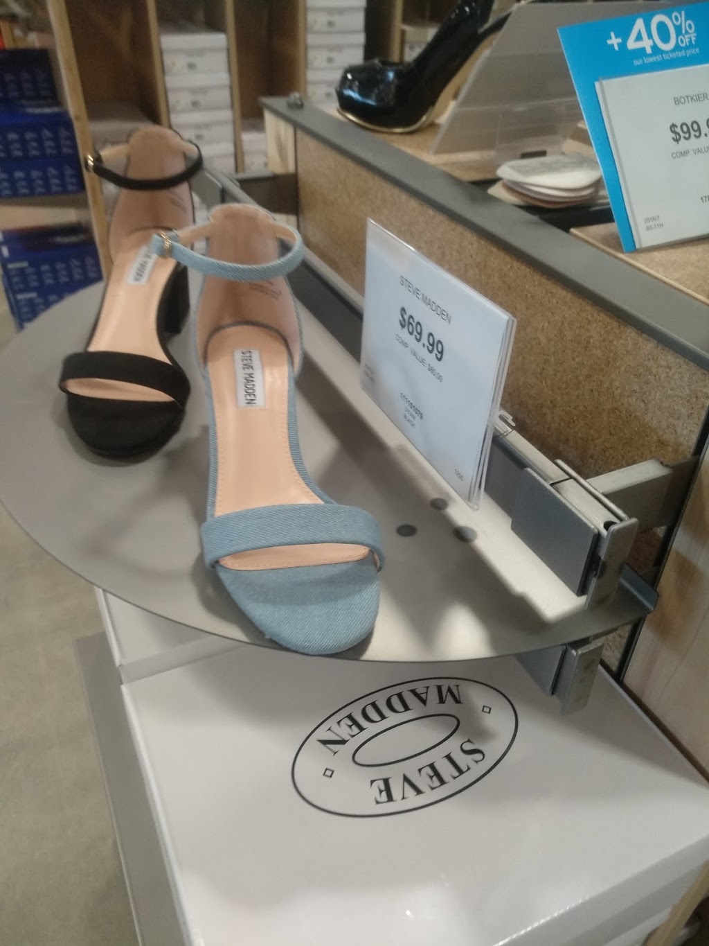 DSW Designer Shoe Warehouse | 80 Great Lakes Dr, Brampton, ON L6R 2K7, Canada | Phone: (289) 298-5088