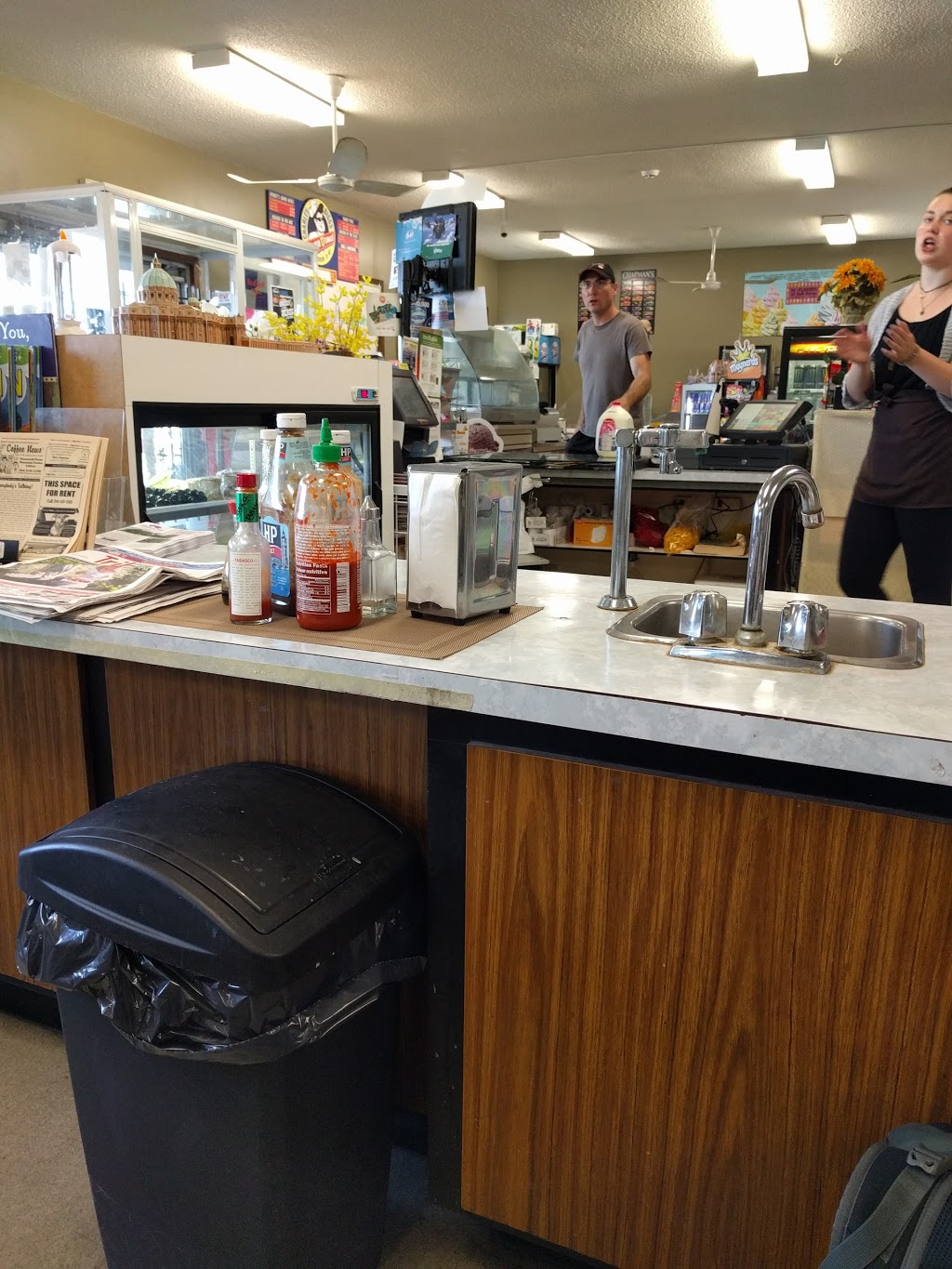 Country Corner Cafe | 195 Beach Rd, Teulon, MB R0C 3B0, Canada | Phone: (204) 886-2181