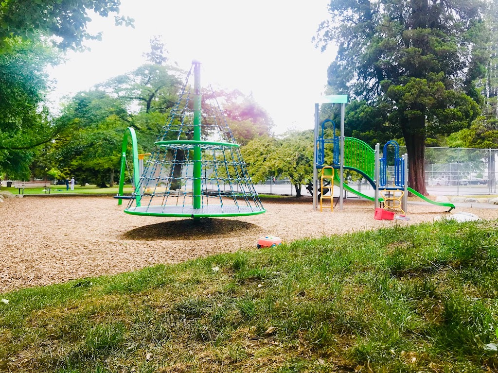 McBride Park | 3350 W 4th Ave, Vancouver, BC V6R 1N6, Canada | Phone: (604) 873-7000