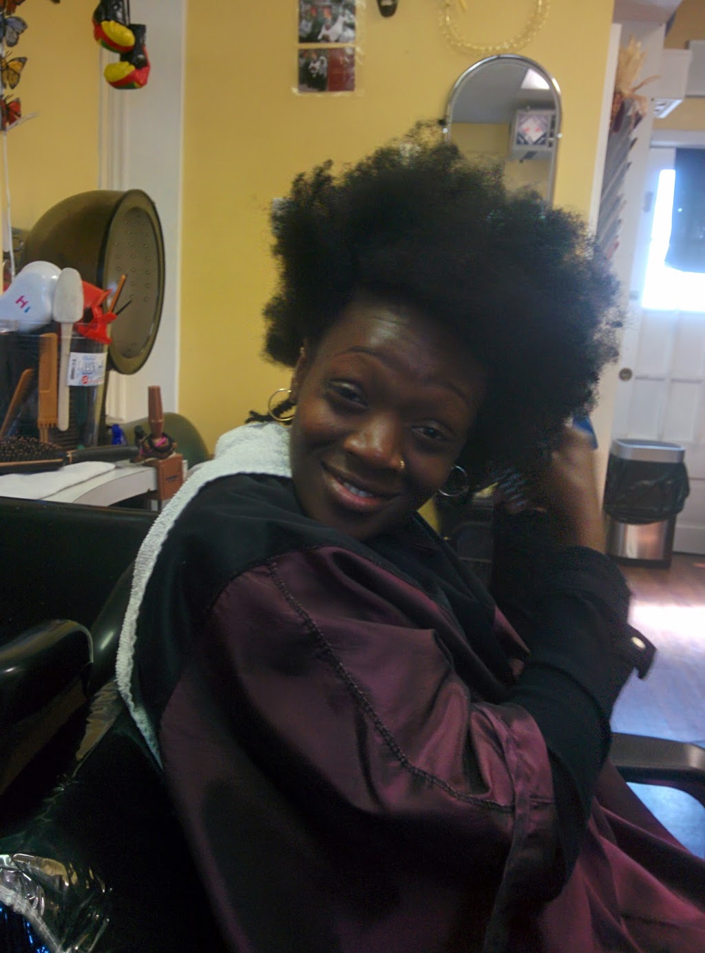 Ebony & Ivory Hair Design | 166 Lake Ave N, Hamilton, ON L8E 1L4, Canada | Phone: (905) 560-1215