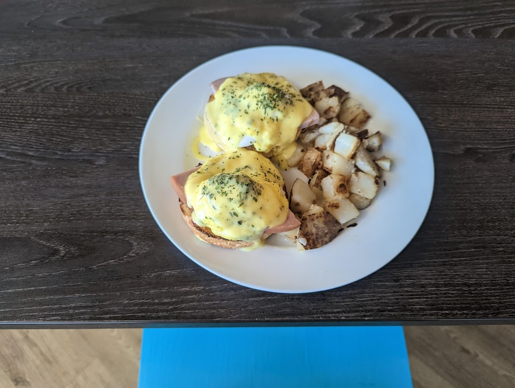 Summerside Waterfront Cafe | 98 Water St, Summerside, PE C1N 4N6, Canada | Phone: (902) 724-3146