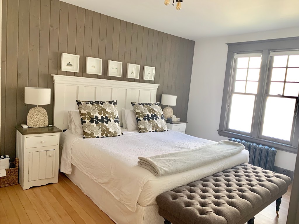 Warren House B&B | 434 Lakeshore Dr W, Penticton, BC V2A 1B8, Canada | Phone: (604) 741-8575