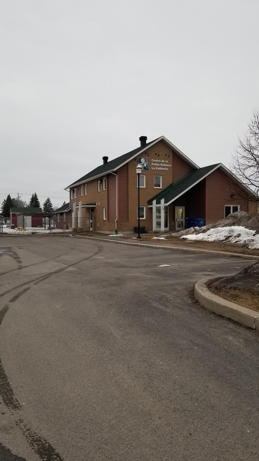 Cpe La Gatinerie | 32 Rue de lAcadie, Gatineau, QC J8T 6G8, Canada | Phone: (819) 561-2626