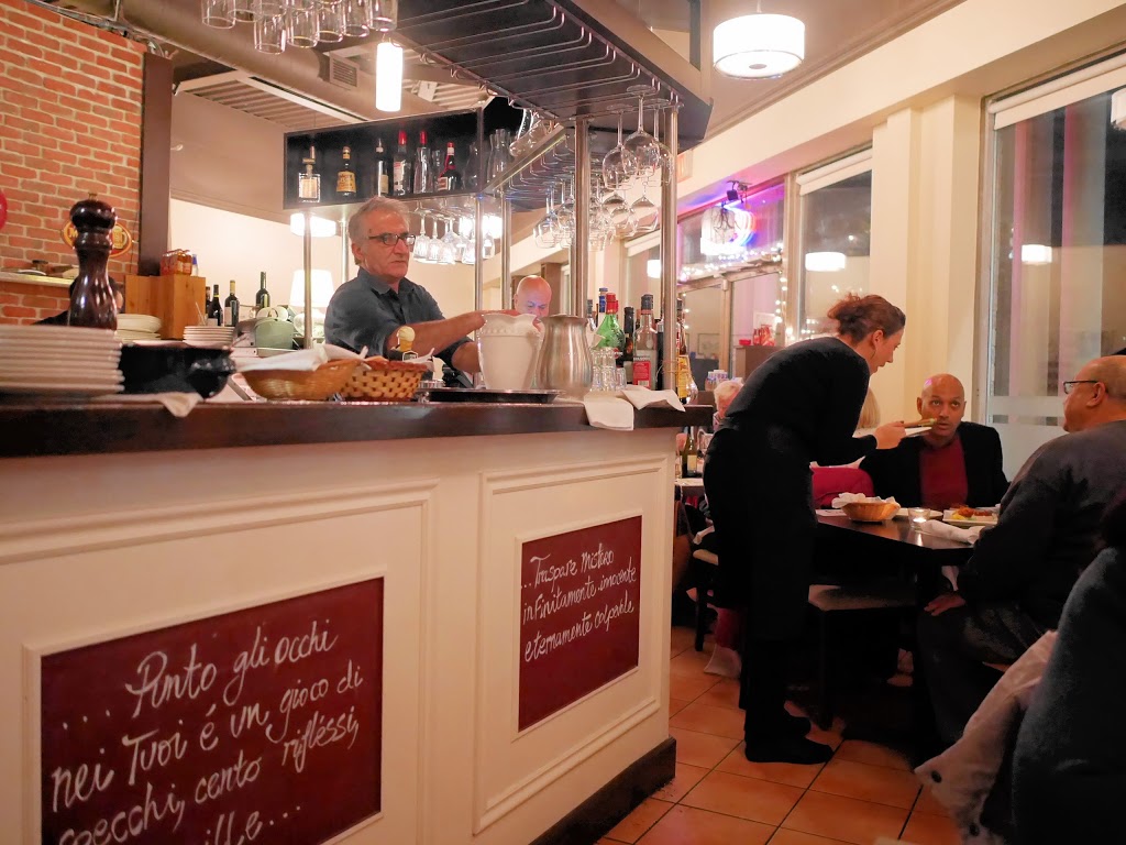 Casalinga Ristorante | 2057 Royal Windsor Dr, Mississauga, ON L5J 1K5, Canada | Phone: (905) 823-2000