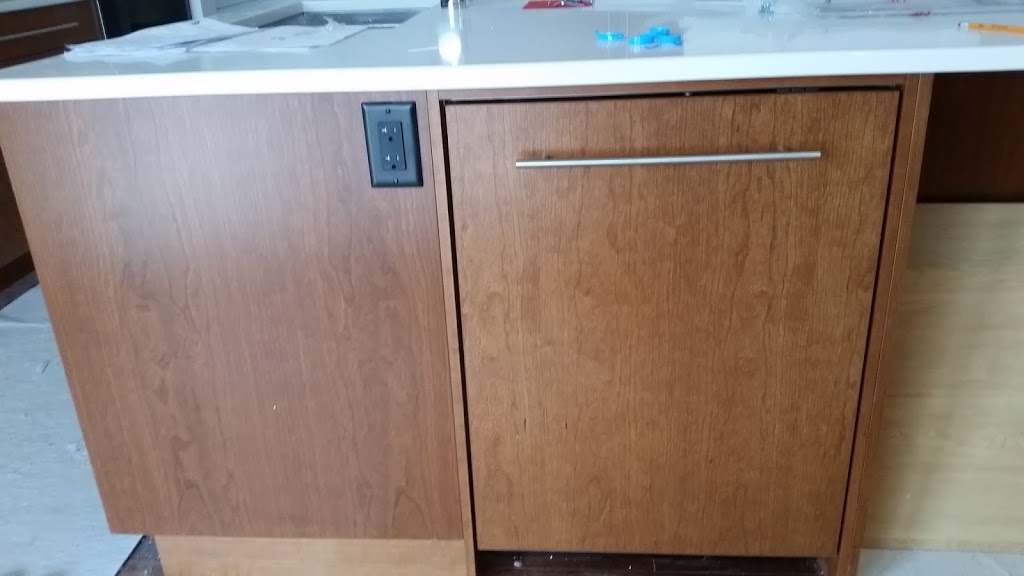 LR ARMSTRONG CABINET SERVICE | 268 Douglas Glen Blvd SE, Calgary, AB T2Z 3M8, Canada | Phone: (403) 615-9514