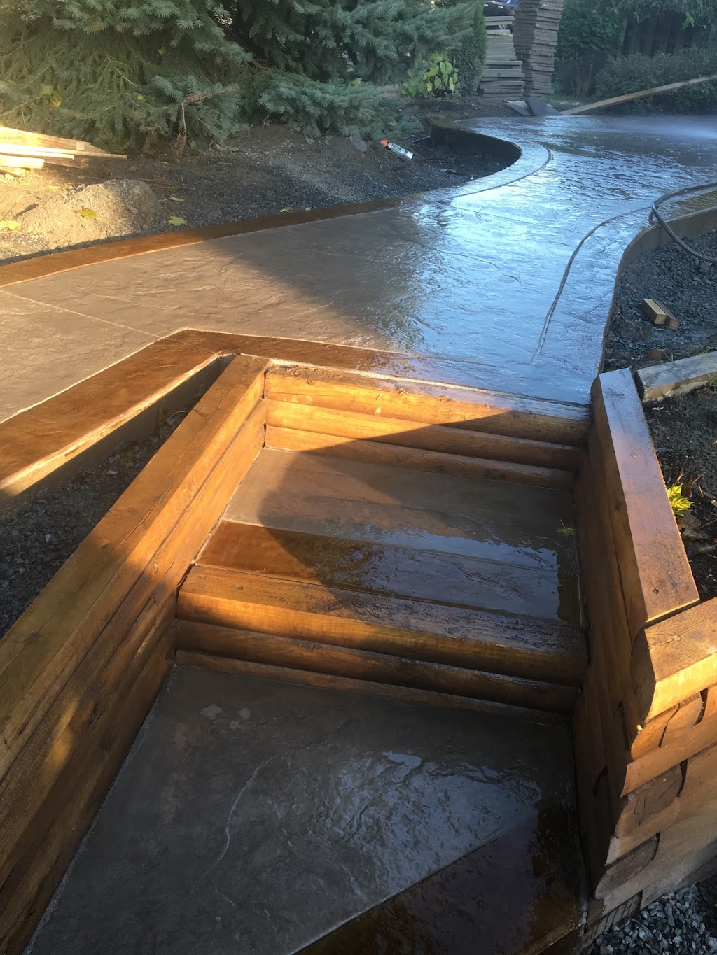 R&R Custom Concrete Inc. | 1839 Camden Rd, Greater Napanee, ON K7R 3L2, Canada | Phone: (613) 583-0112