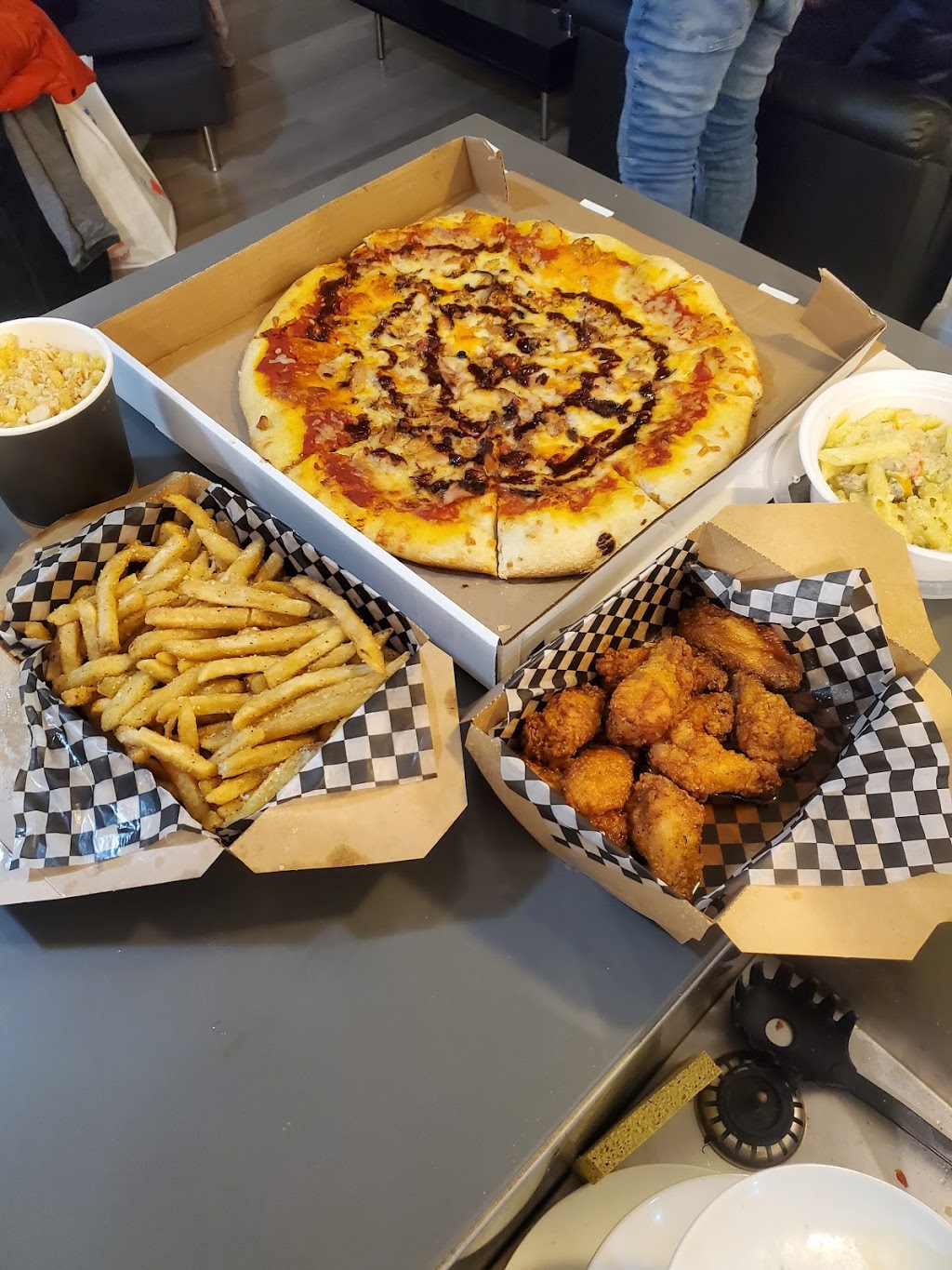 KXNGS Table | 371 Bradwick Dr, Concord, ON L4K 2P4, Canada | Phone: (905) 761-0706