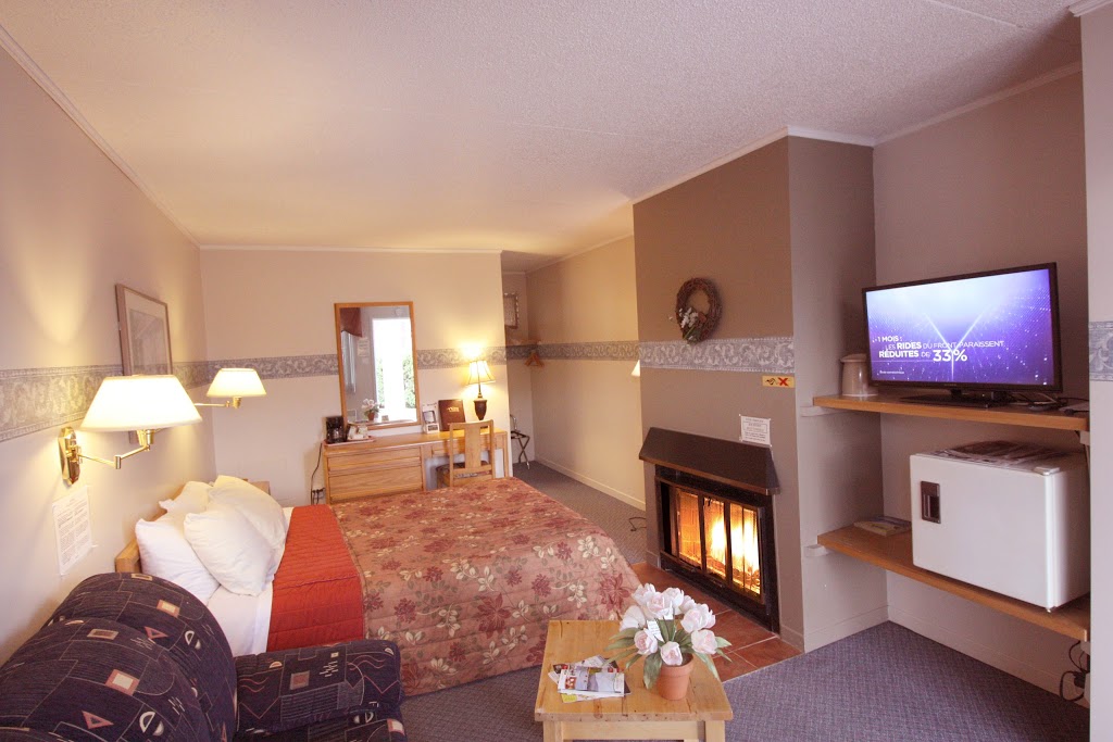 Motel Le Jolibourg | 60 Rue Principale, Saint-Sauveur, QC J0R 1R6, Canada | Phone: (450) 227-4651
