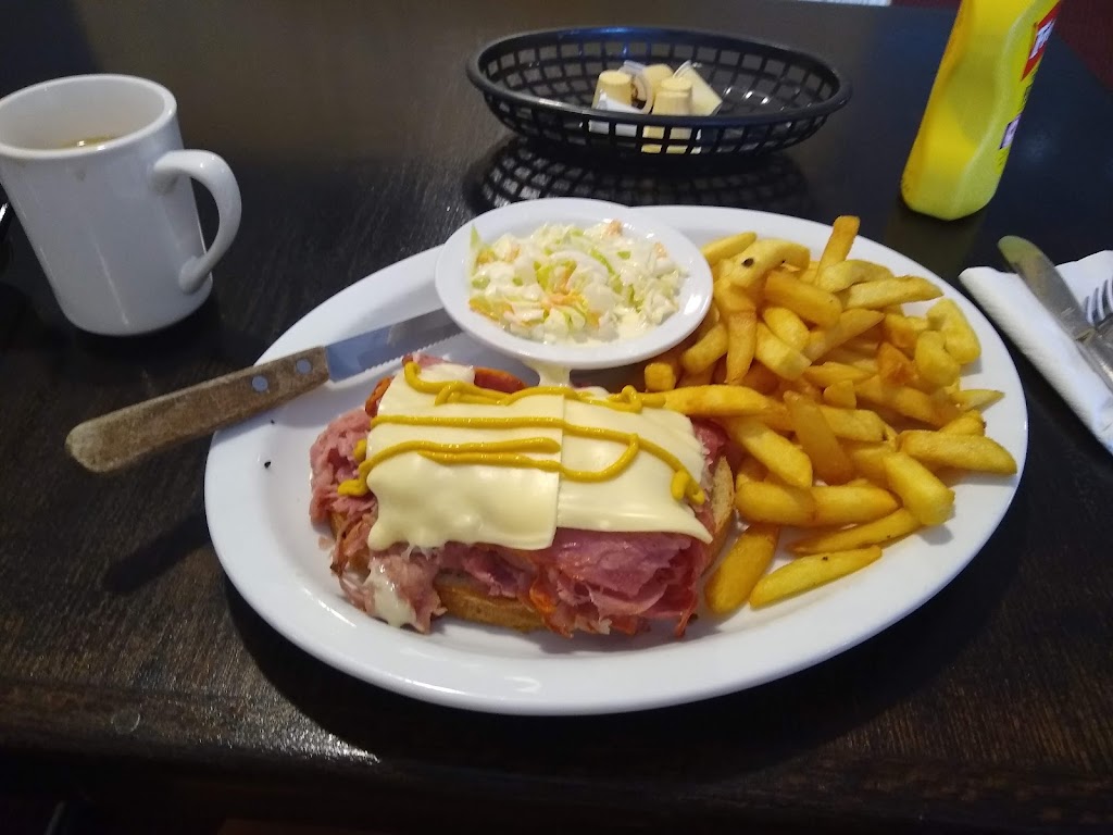 Dearborn Restaurant | 105 Lexington Rd, Waterloo, ON N2J 4R7, Canada | Phone: (519) 746-0321