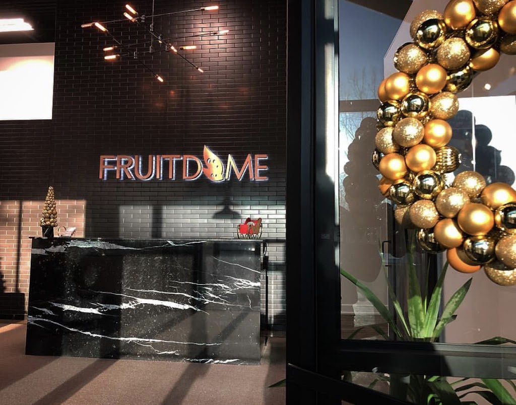 Fruit Dome | 5975 Av. Andover, Mont-Royal, QC H4T 1H8, Canada | Phone: (514) 664-4470