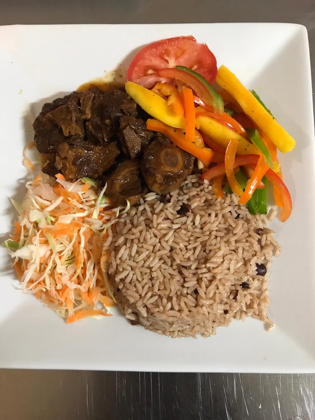 Mickeys Jamaican Jerk | 625 Greenhill Ave, Hamilton, ON L8K 5N8, Canada | Phone: (905) 561-7878
