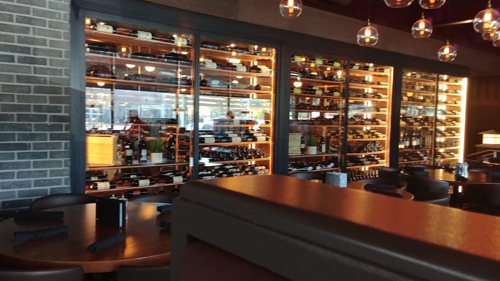 Bâton Rouge Steakhouse & Bar | 3370 Avenue des Grandes Tourelles, Boisbriand, QC J7H 0A2, Canada | Phone: (450) 979-9990