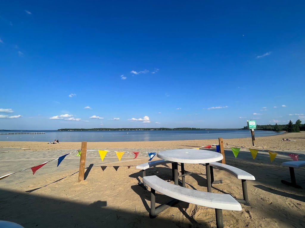 Scottys Drive In | 17 Green Ave #5, Falcon Lake, MB R0E 0N0, Canada | Phone: (204) 349-2585