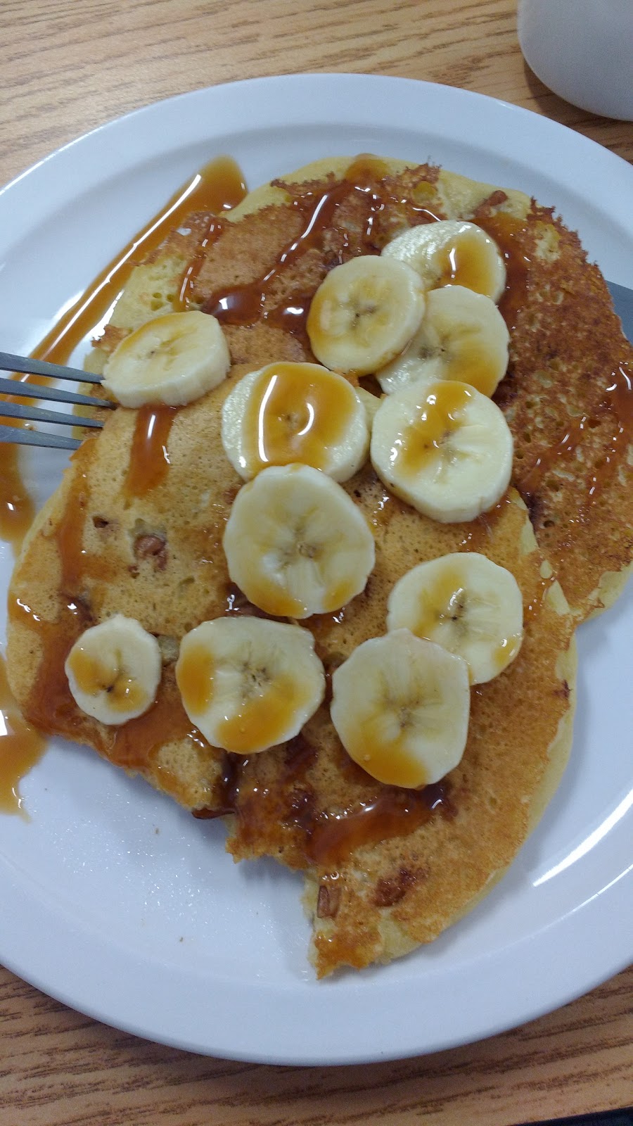 Reds pancakes to cupcakes | 2223 Hamilton Rd, Trenton, ON K8V 5P8, Canada | Phone: (613) 392-1733