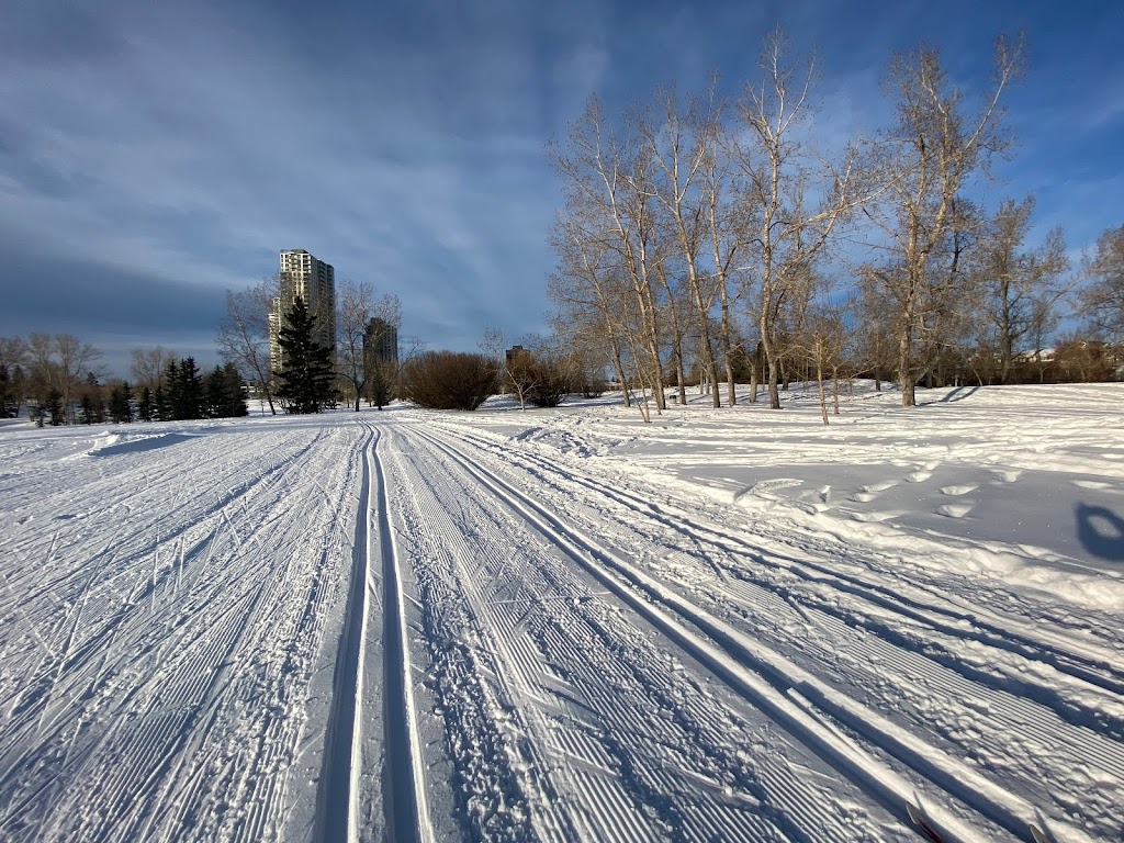 Shaganappi Point Golf Course | 1200 26 St SW, Calgary, AB T3C 1K1, Canada | Phone: (403) 300-1007