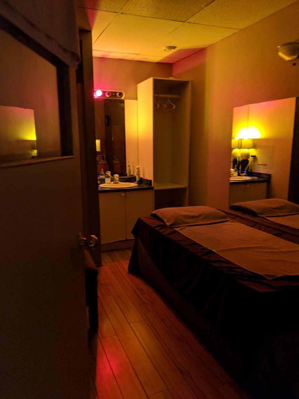 Atlantis relaxation massage center photos