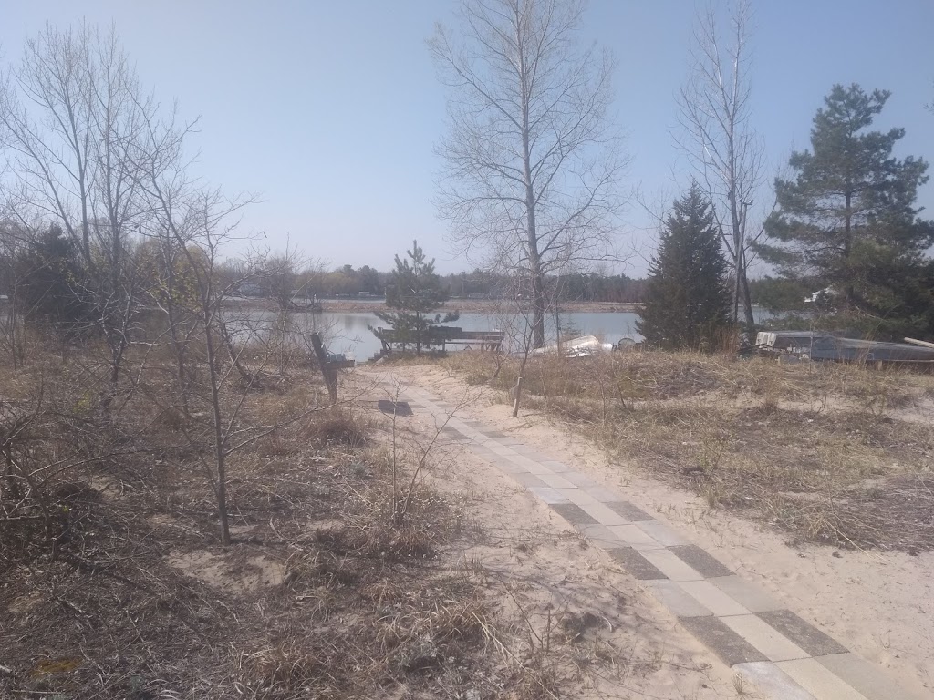 Port Franks Marina | 7574 Biddulph St, Port Franks, ON N0M 2L0, Canada | Phone: (519) 243-2354