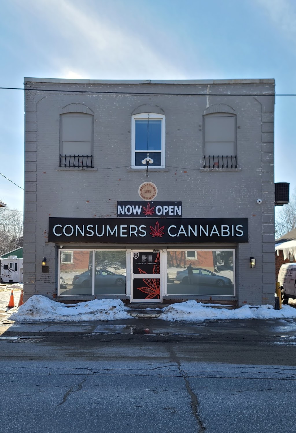 Consumers Cannabis | 92 Trafalgar Rd, Erin, ON N0B 1Z0, Canada | Phone: (519) 308-9510