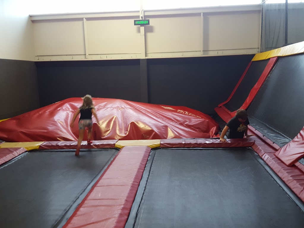 Xtreme Trampoline Park | 50 Frank Nighbor Pl, Kanata, ON K2V 1B9, Canada | Phone: (613) 801-5005