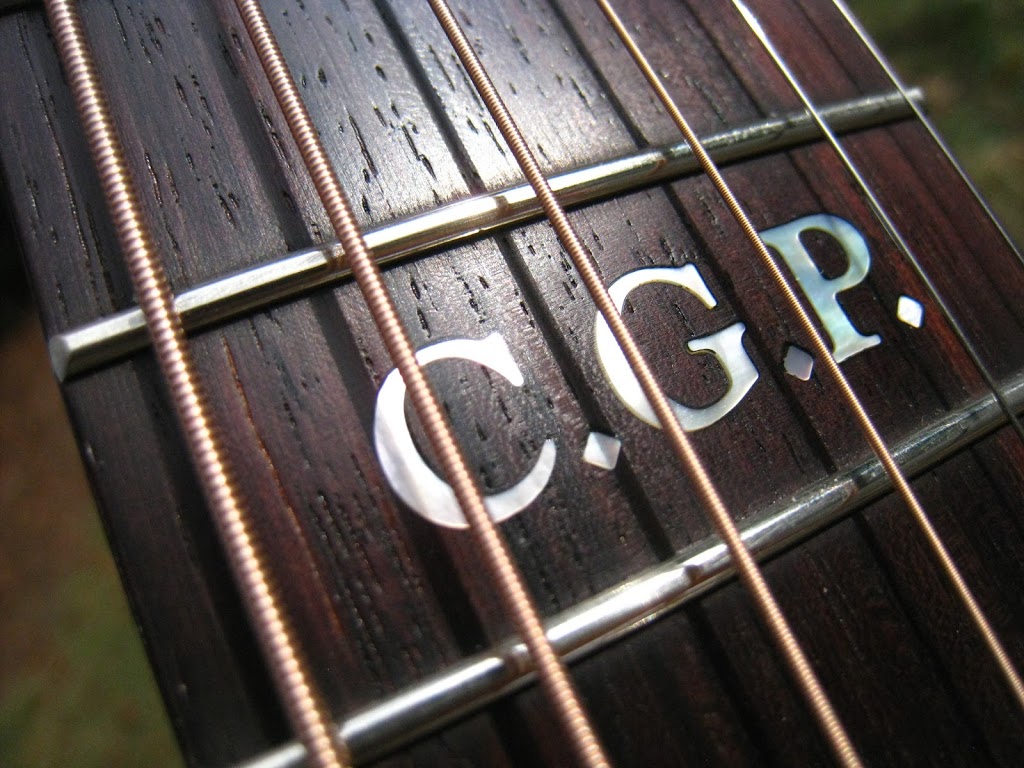 Hébert Music - Guitar Maton | 2336 Ch Ste-Foy #4500, Québec, QC G1V 1S5, Canada | Phone: (418) 654-0905