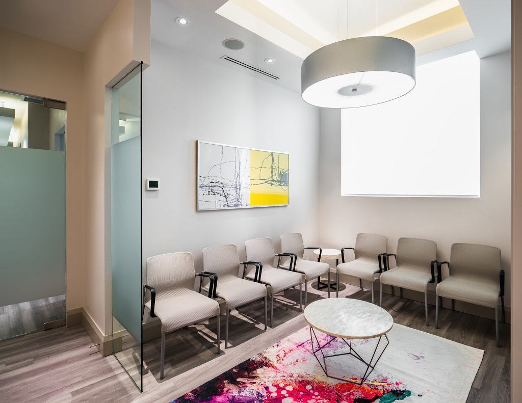 The Davis Clinic for Oral and Facial Surgery | 10 Disera Dr #210, Thornhill, ON L4J 0A7, Canada | Phone: (905) 881-2171