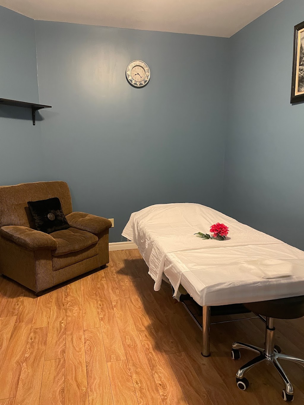 Vivi Health Centre | 298 Lakeshore Rd W, Mississauga, ON L5H 1G6, Canada | Phone: (437) 989-5886
