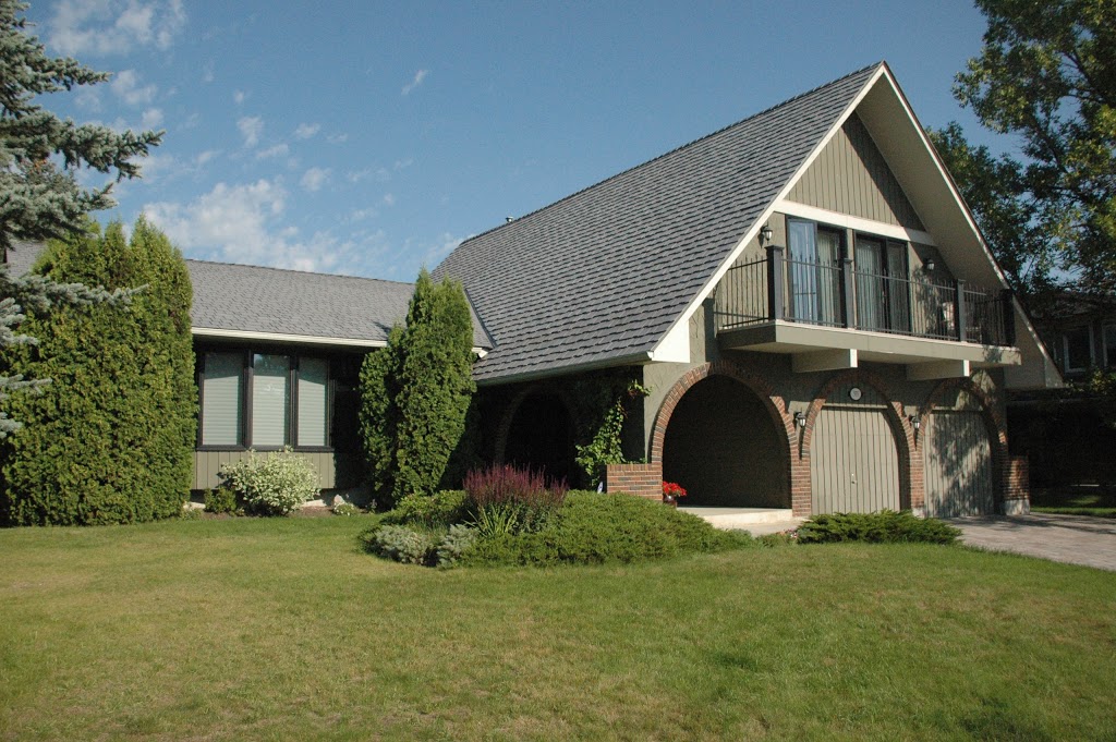 Foothills Roofing Ltd | 579 Parkridge Dr SE, Calgary, AB T2J 5C5, Canada | Phone: (403) 669-6095