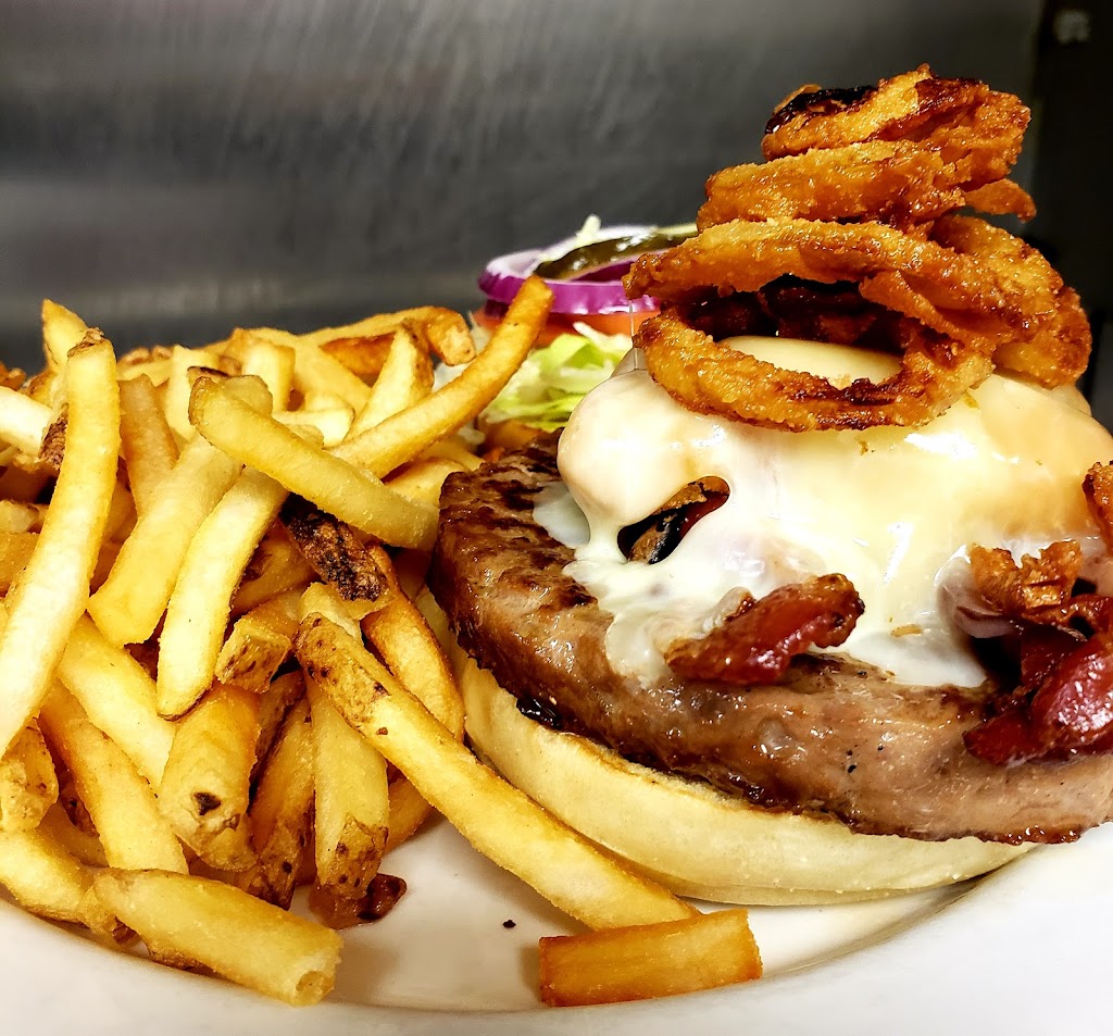 Smittys Family Restaurant and Lounge | 135 Leva Ave #102, Penhold, AB T4E 1B2, Canada | Phone: (403) 343-2691