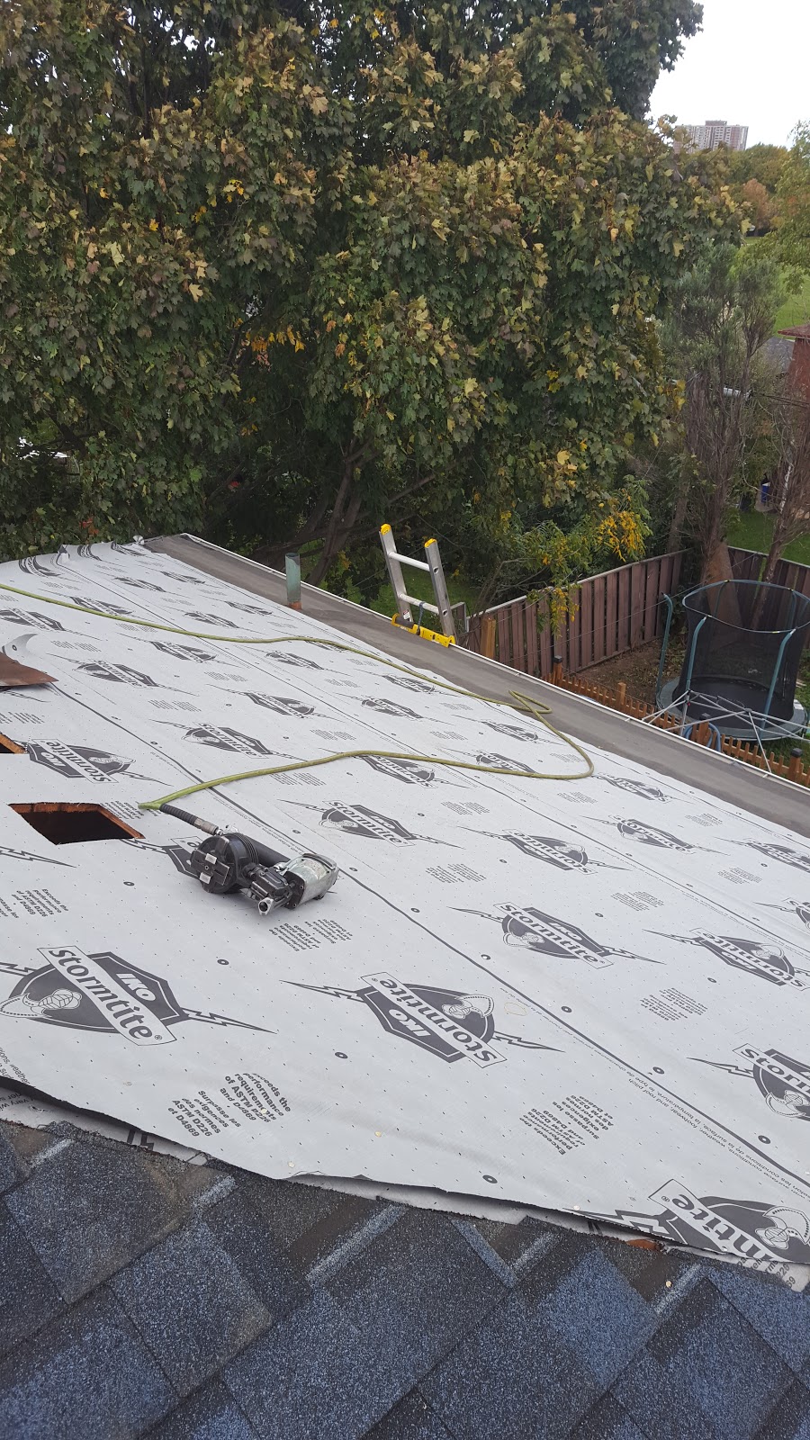 Honest Roofing INC | Ph15-260, Seneca Hill Dr, Toronto, ON M2J 4S6, Canada | Phone: (647) 400-8941