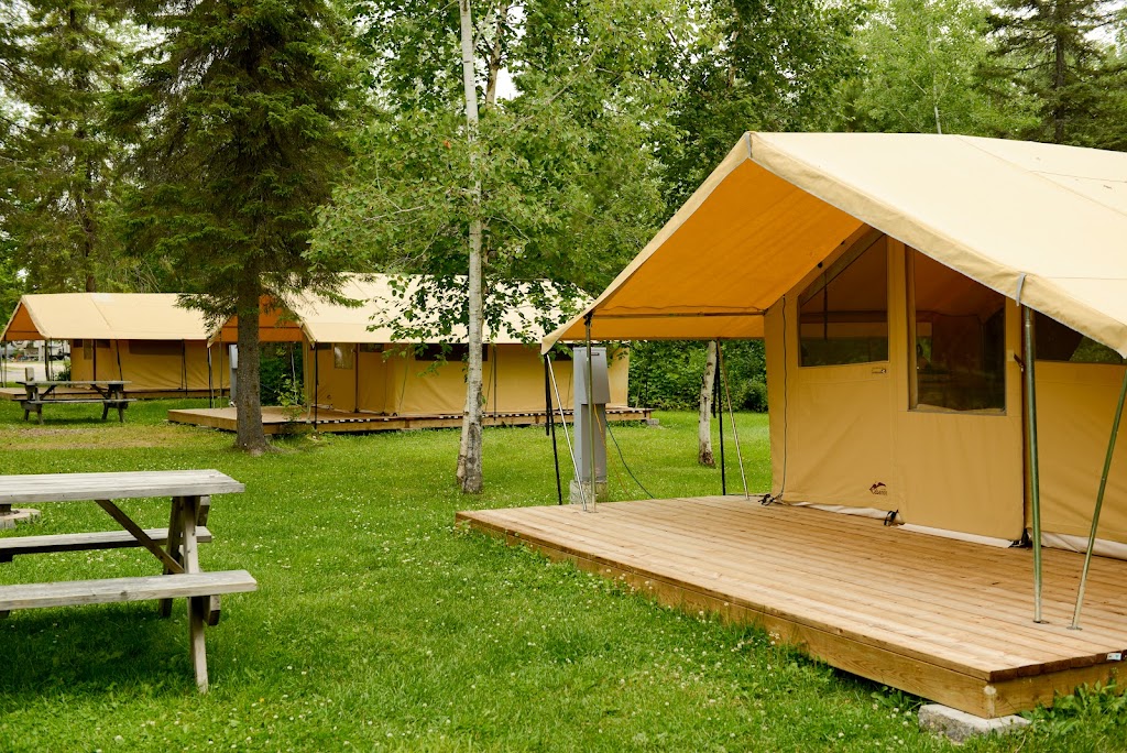Camping Municipal de Peribonka | 330 2e Av, Péribonka, QC G0W 2G0, Canada | Phone: (418) 374-2626