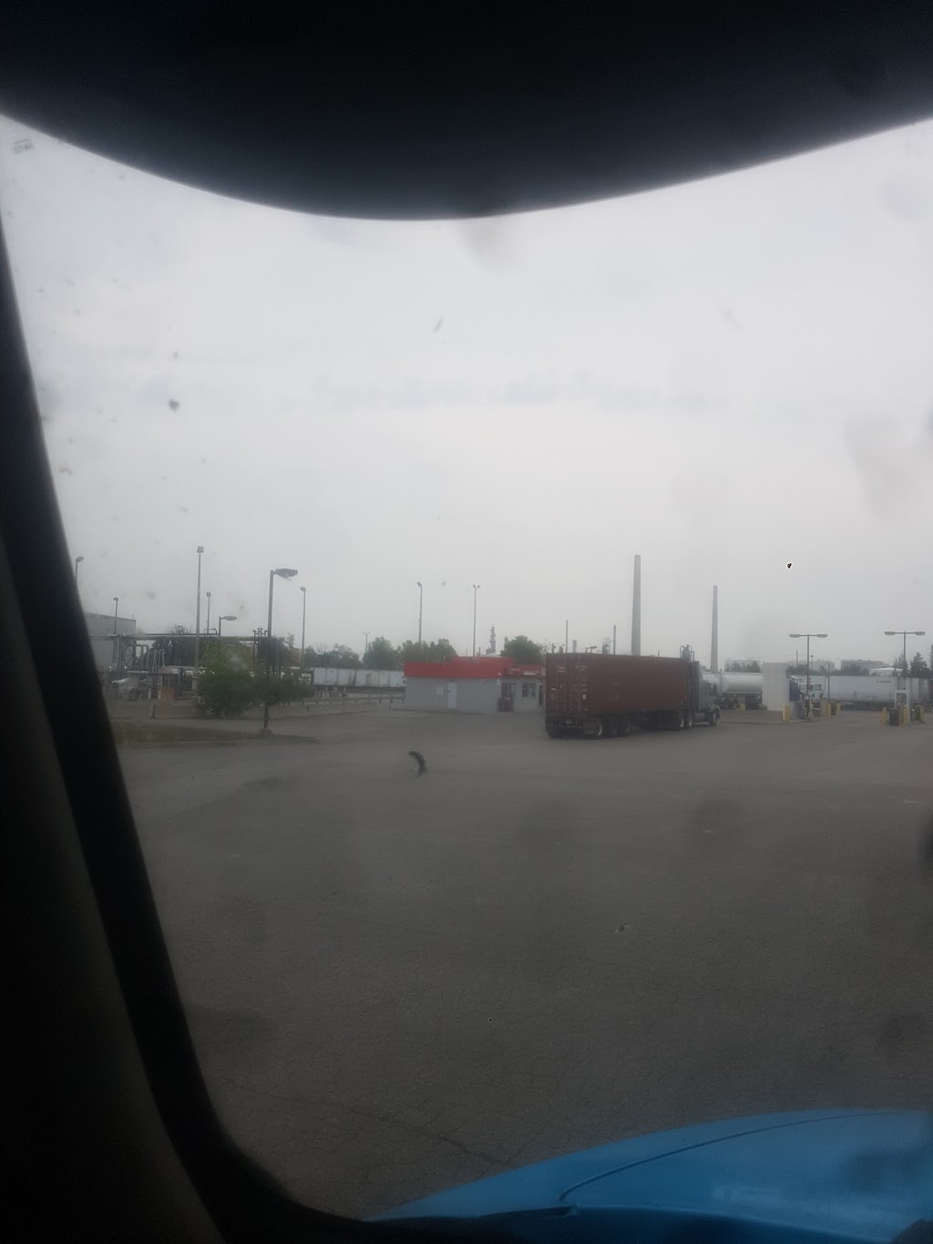 Petro-Pass Truck Stop | 555 Southdown Rd, Mississauga, ON L5J 4V1, Canada | Phone: (905) 823-0404