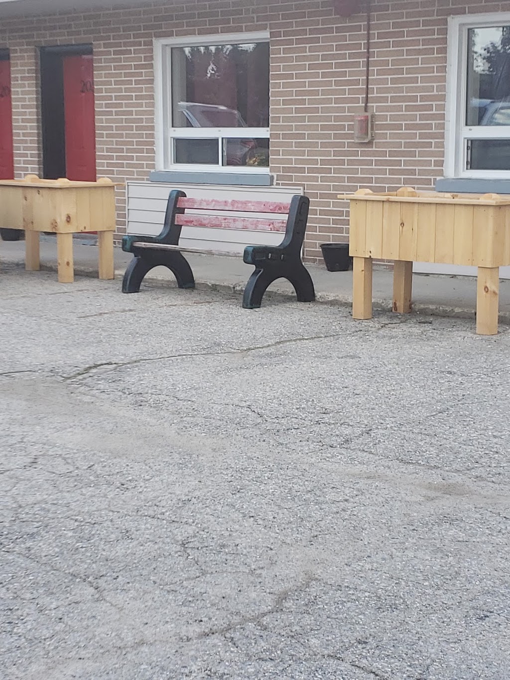 Wingham Lindon Motel | 86512 London Rd, Wingham, ON N0G 2W0, Canada | Phone: (519) 357-1342
