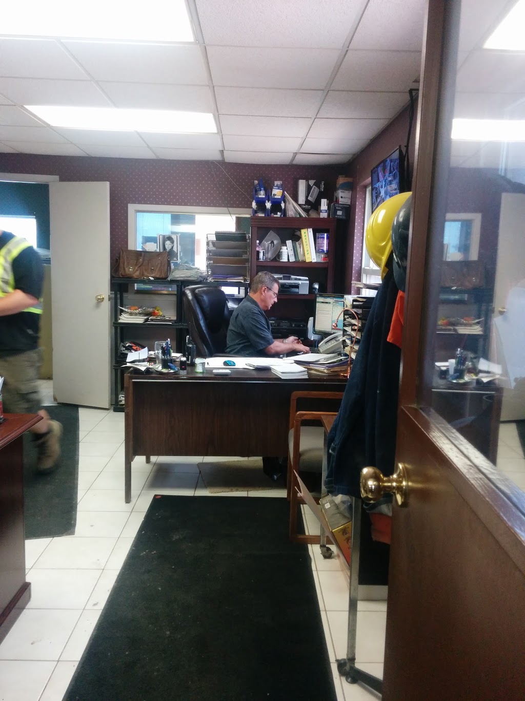 Kens Salvage Co Ltd | 310 Allanburg Rd, Thorold, ON L2V 1A4, Canada | Phone: (905) 680-2323