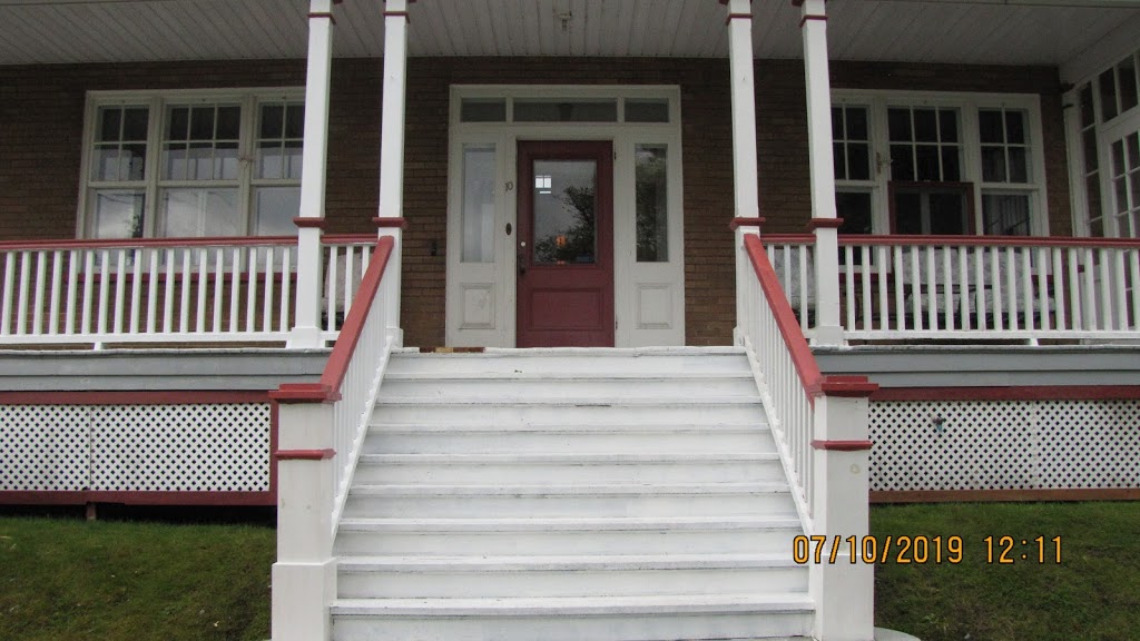 Maison Saint-Louis | 10 Rue de Bienville, Lévis, QC G6V 2L4, Canada | Phone: (418) 903-1295
