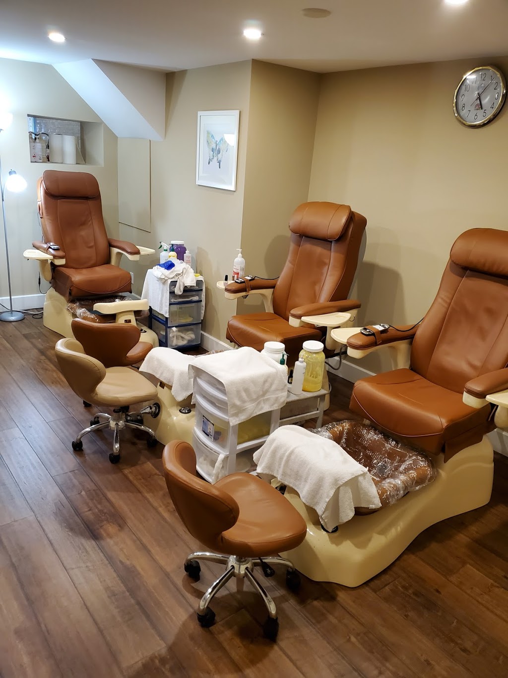 Elegant nails | 50 West St, Goderich, ON N7A 2K3, Canada | Phone: (519) 524-8808