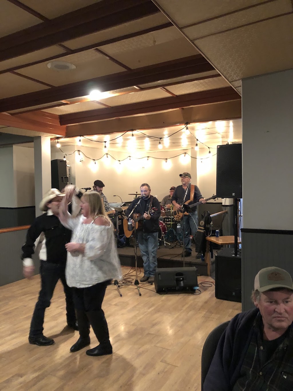Warner Bar and Hotel | 102 4 Ave, Warner, AB T0K 2L0, Canada | Phone: (403) 642-2199