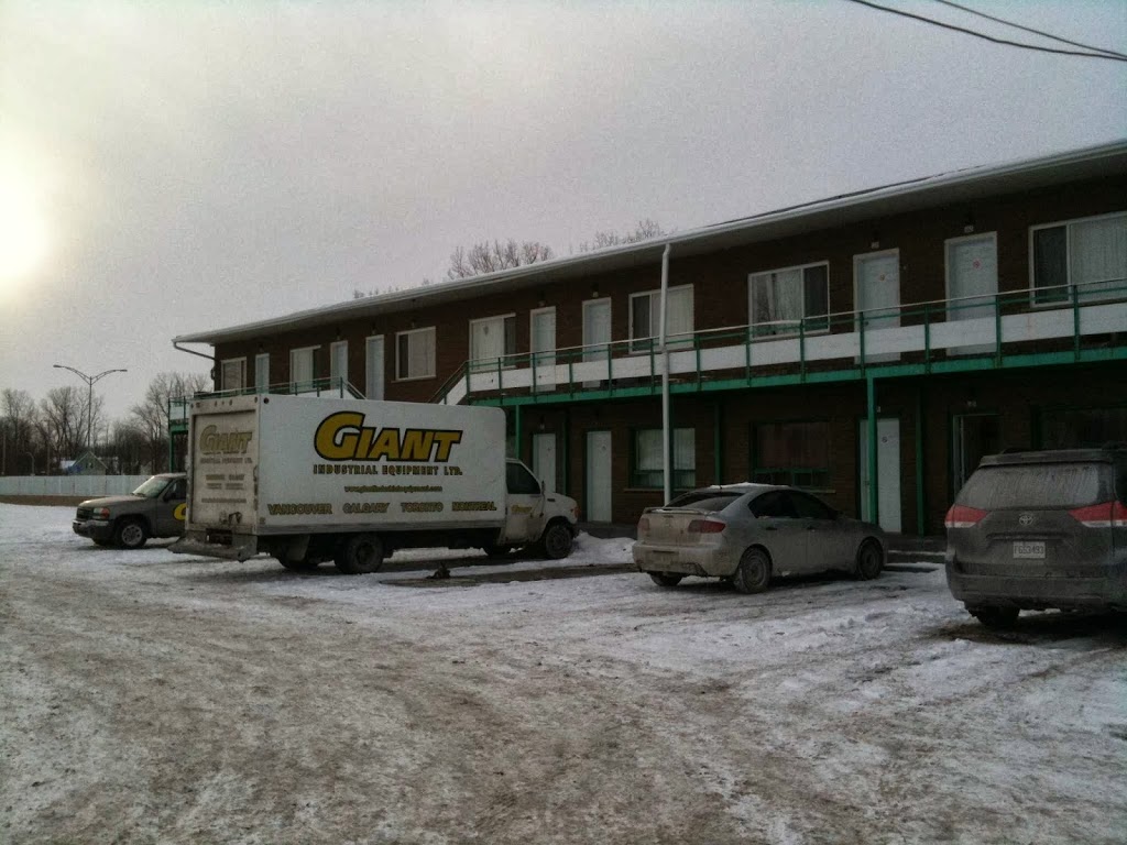 Motel Montreal | 95 Autoroute du Souvenir, LÎle-Perrot, QC J7V 7P8, Canada | Phone: (514) 453-6106