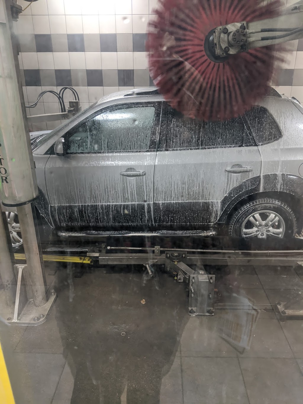 The Chamois Full Service Car Wash - St. James | 1285 St James St, Winnipeg, MB R3H 0K9, Canada | Phone: (204) 777-9700