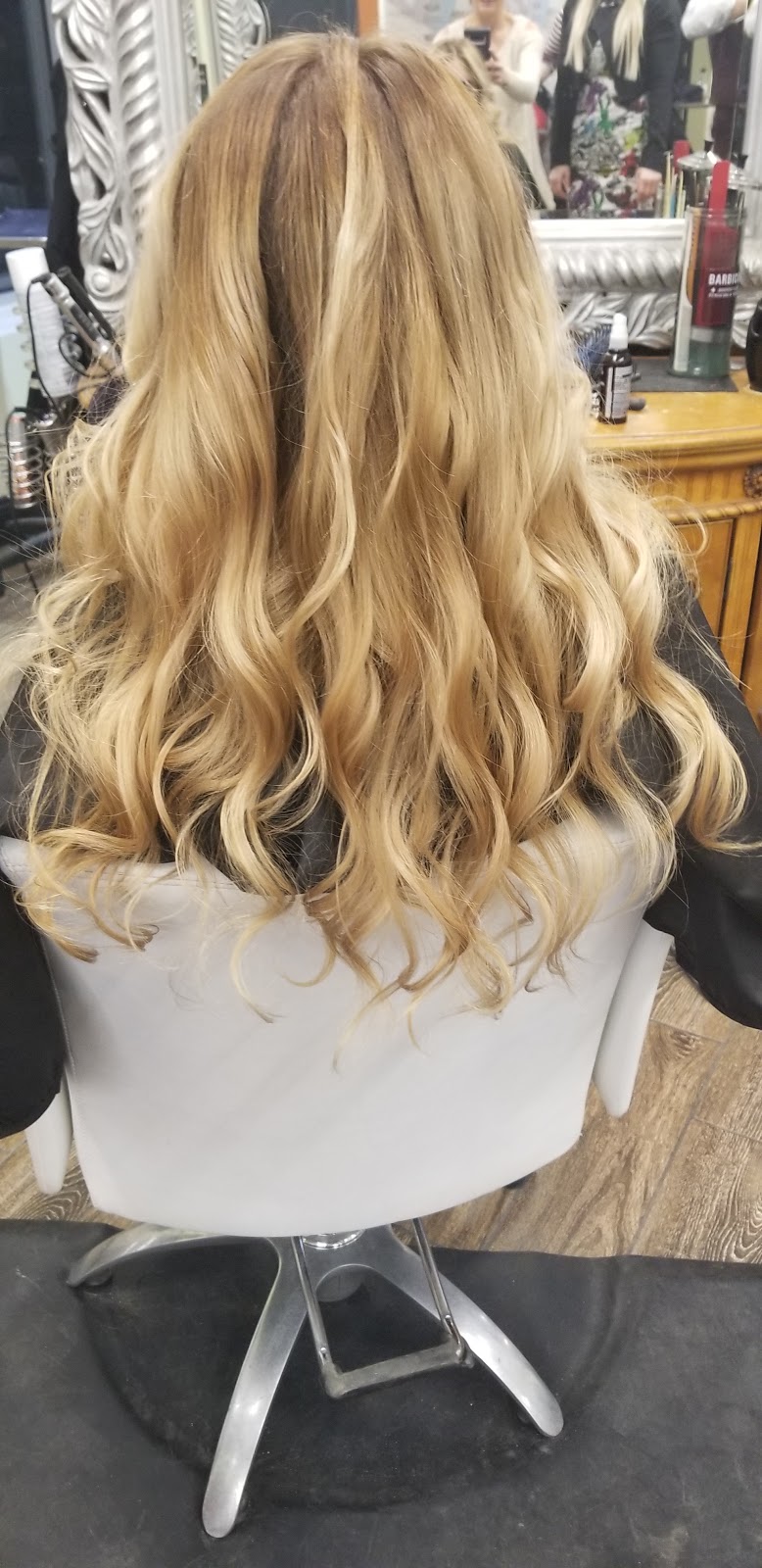 Shampoo Bleu | 914 Gratiot Blvd, Marysville, MI 48040, USA | Phone: (810) 388-9850