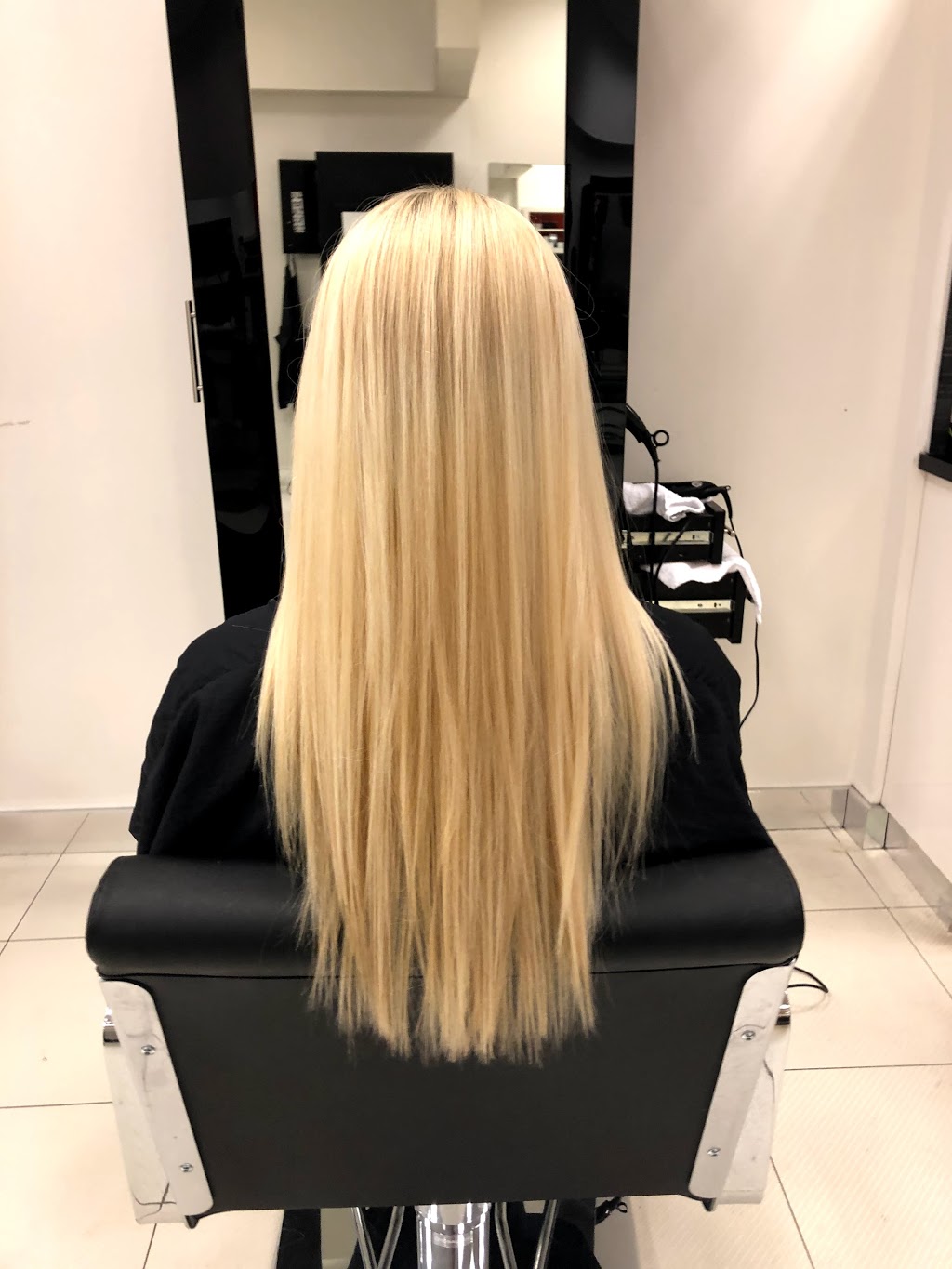 Total Image Hair Salon | 240 Leighland Ave, Oakville, ON L6H 3H6, Canada | Phone: (905) 842-4670